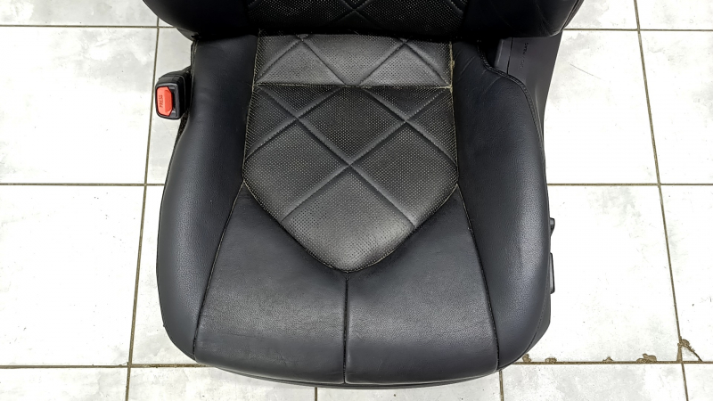 Driver's seat Toyota Camry v70 18- without airbag, electric, leather black with brown, heating, perforation, driftwood, non-working electrics, rusty, no runner drive, for dry cleaning