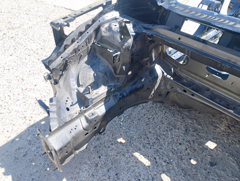 Front right quarter Ford Edge 19- on the body. black, painted, pokes