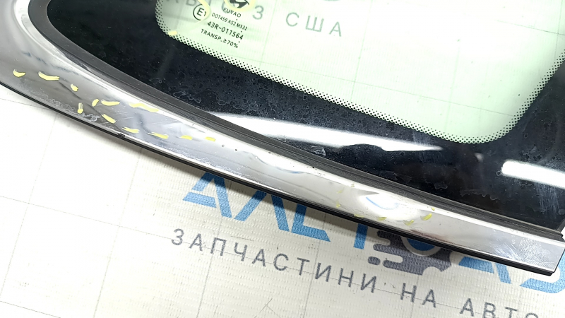 Window blind glass rear right Hyundai Sonata 20-22 petrol, scratches on chrome, bumps