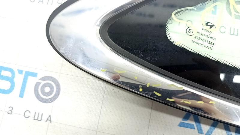 Window blind glass rear right Hyundai Sonata 20-22 petrol, scratches on chrome, bumps