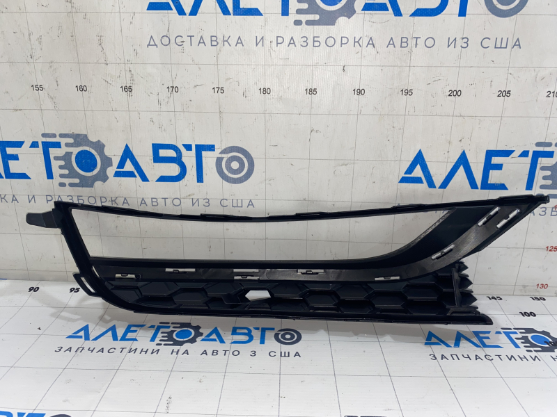 Front bumper grille left VW Passat b7 12-15 USA under fog lights, without molding