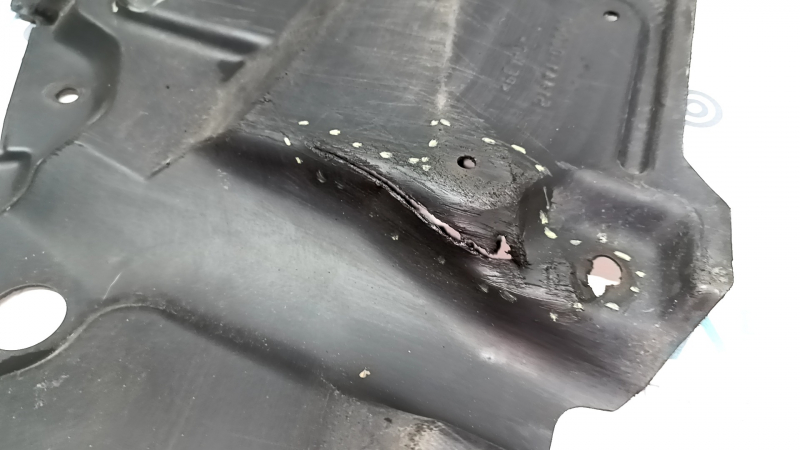 Engine protection lower right Toyota Camry v40 07-09 tears, worn