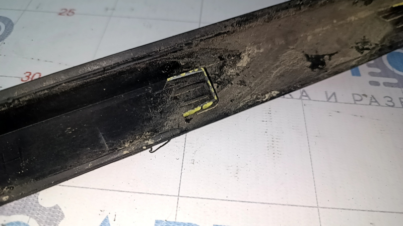 Rear right window molding Kia Optima 16- chrome, broken fasteners, bump, scratches