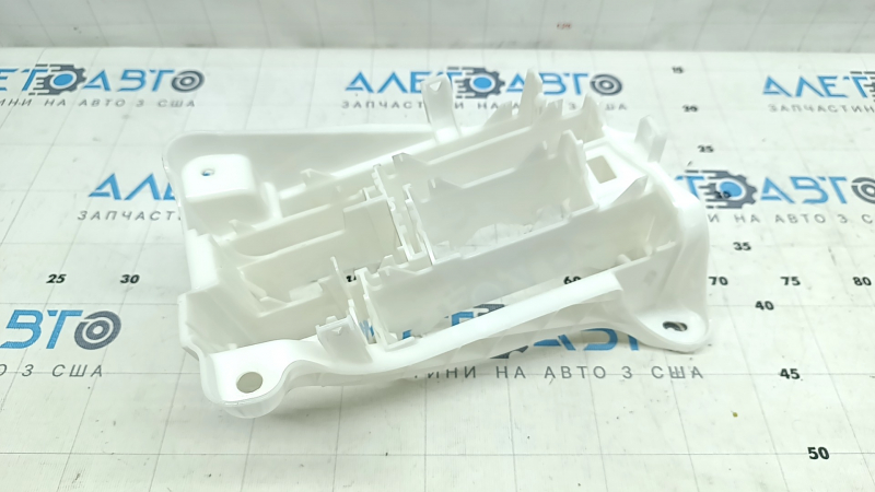 Bracket of blocks under the dashboard Toyota Prius 30 10-15