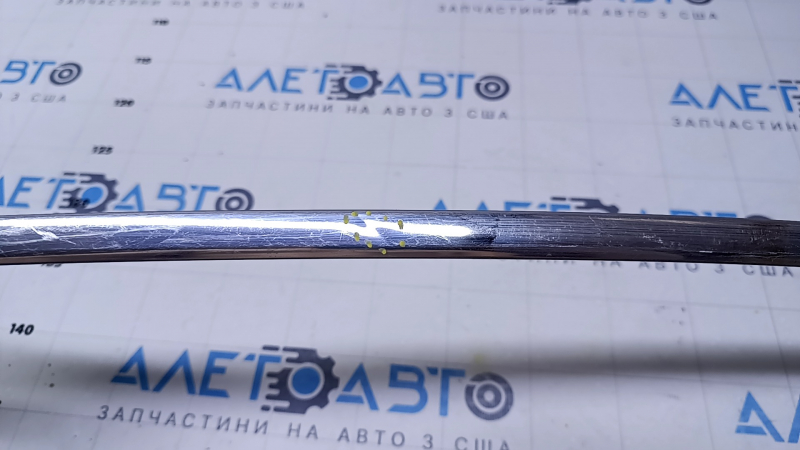 Upper door molding front left Toyota Camry v55 15-17 usa chrome, scuffs, bumps