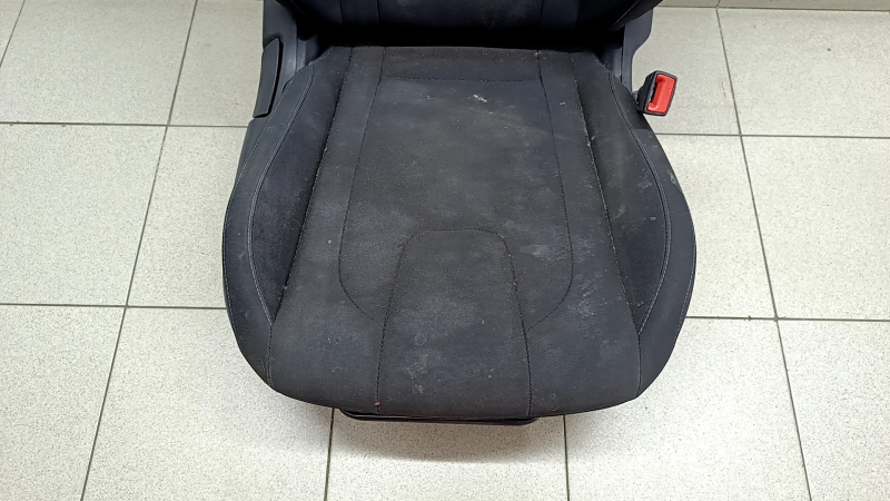 Passenger seat Hyundai Elantra 21-23 without airbag, mechanical, heated, black cloth, for cleaning