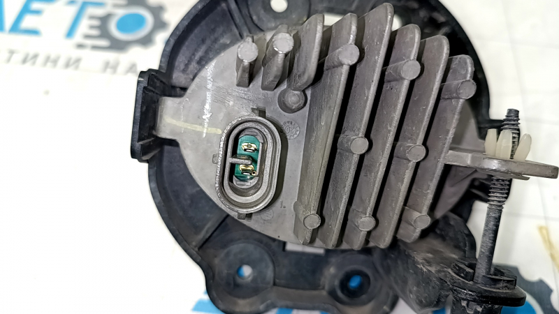 Fog lamp PTF right Jeep Cherokee KL 19-21 LED chip below, for polishing