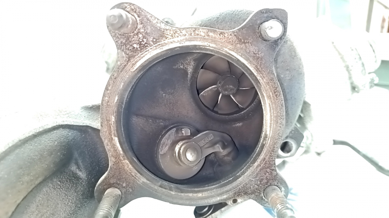 Turbine Audi A4 B8 13-16 rest 2.0T 89k with cooling pipes