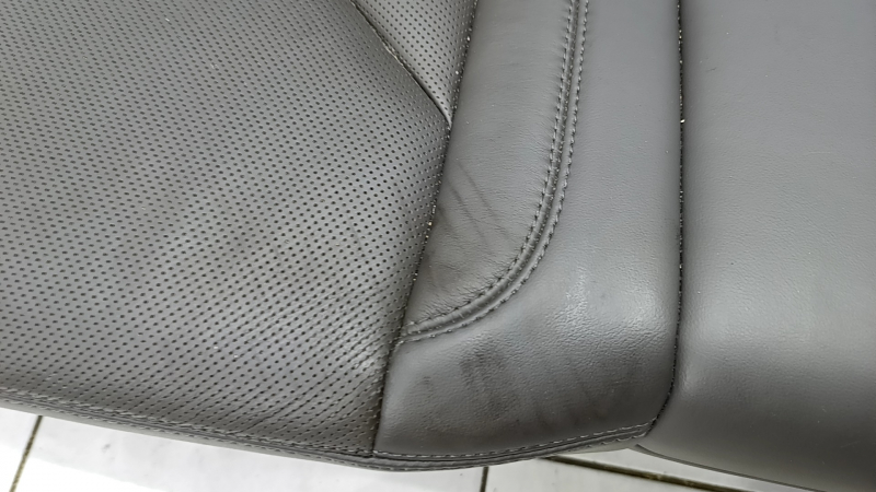Rear row of seats 2 row Lincoln Nautilus 19-20 with heating, leather dark brown, broken cup holder, dented, needs cleaning, broken foam