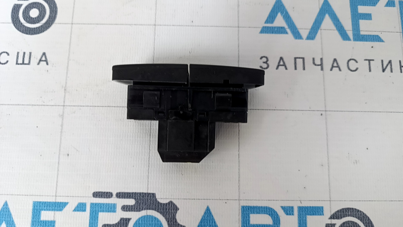 Center console button block TRAC OFF and PARKING ASSISTANT Chevrolet Malibu 16-