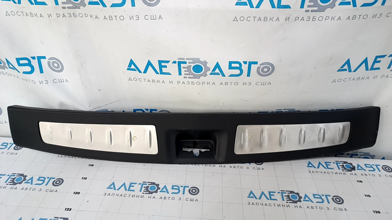 Trunk opening trim Infiniti JX35 QX60 13- black, scratches, dents on chrome