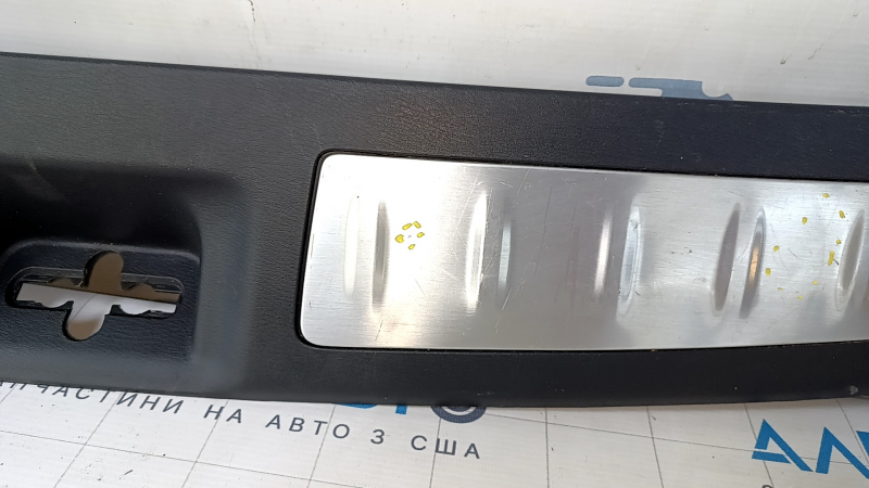 Trunk opening trim Infiniti JX35 QX60 13- black, scratches, dents on chrome