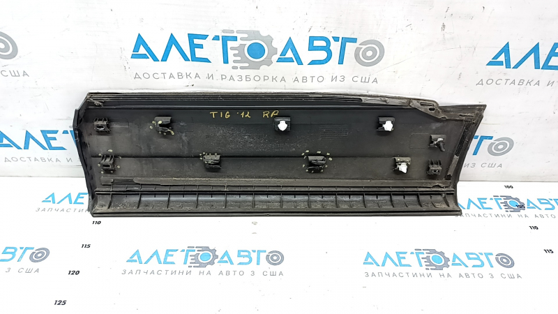 Door trim lower rear right VW Tiguan 09-17 chrome, worn, broken fastener