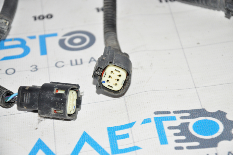 Wiring of the front bumper Tesla Model S 12-15 pre-rest without parking sensors, insulation peeled off