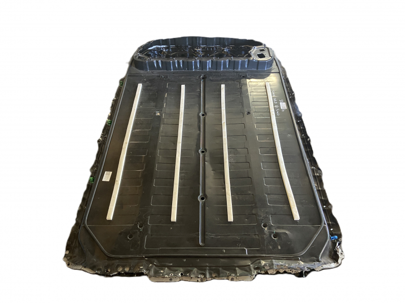 Battery case VVB Tesla Model 3 18-20 RWD with hardware and pipes, dented cover