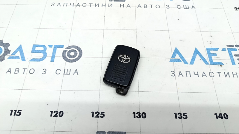 Toyota Prius 30 10-15 smart key 3 buttons, scratches