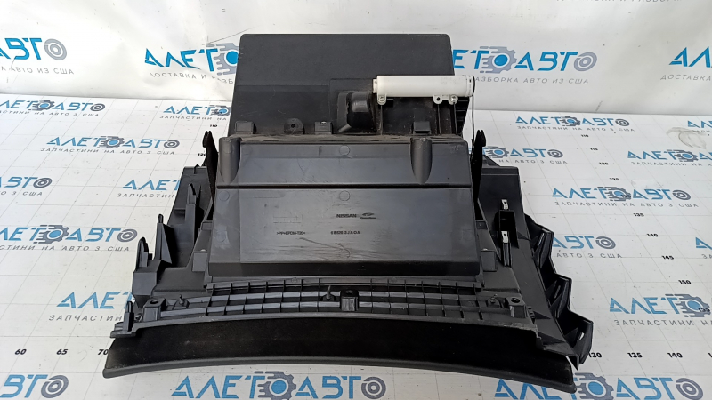 Glove box, glove compartment Infiniti JX35 QX60 13- black, scuffs, dents, scratches