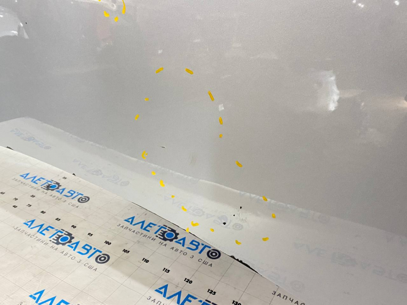 The hood is bare Tesla Model S 12-15 pre-rest aluminum silver PMSS, pokes hail, peeled paint