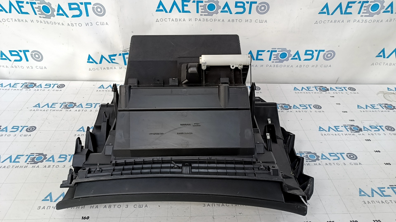 Glove box, glove compartment Nissan Pathfinder 13-20 black, scuffs, crack in the stiffener