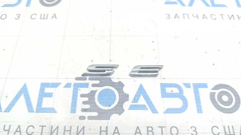 Emblem inscription SE trunk lid Ford Fusion mk5 19-20
