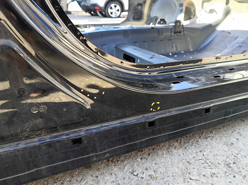 Body pillar central right Hyundai Sonata 15-19 on the body, bumps