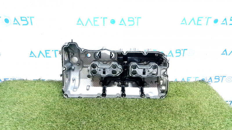 Valve cover BMW 5 G30 18-19 N63B44C 4.4T AWD left
