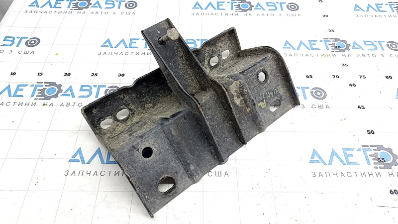 Rear left footboard sill bracket Toyota Highlander 17-19