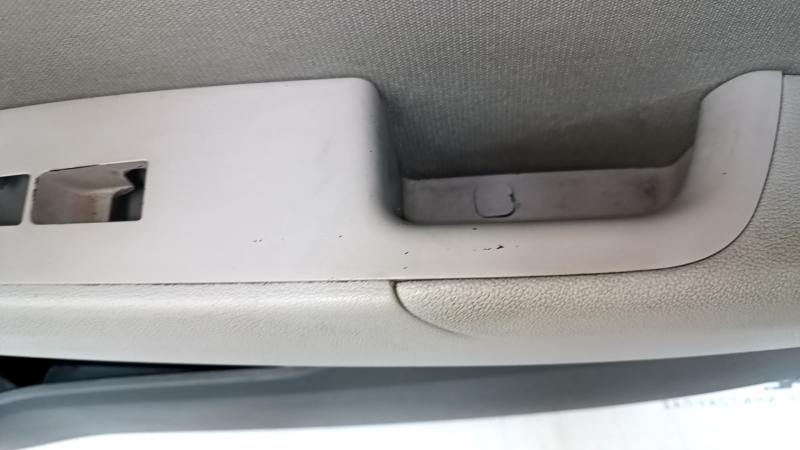 Door trim card front right Hyundai Elantra AD 17-18 black, with gray insert cloth, armrest leather, scratches, abrasions, bumps, dents