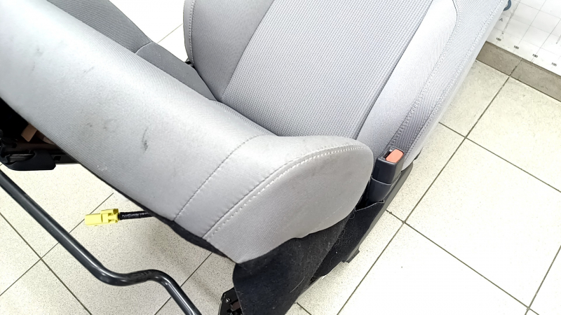 Passenger seat Toyota Venza 21- without airbag, mechanical, gray cloth, LE, dry-cleanable