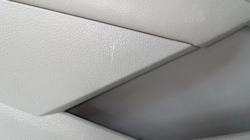 Door trim card front left VW Passat b7 12-15 USA gray, gray insert, leather armrest, scratches, dents, abrasions, broken fastener