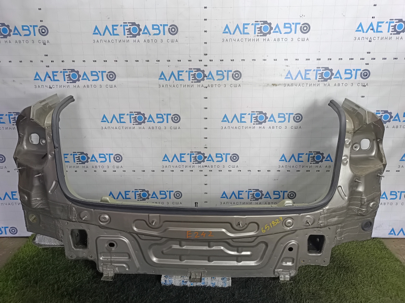 Rear panel VW Passat b7 12-15 USA 2 parts with eyepieces, beige LA1X