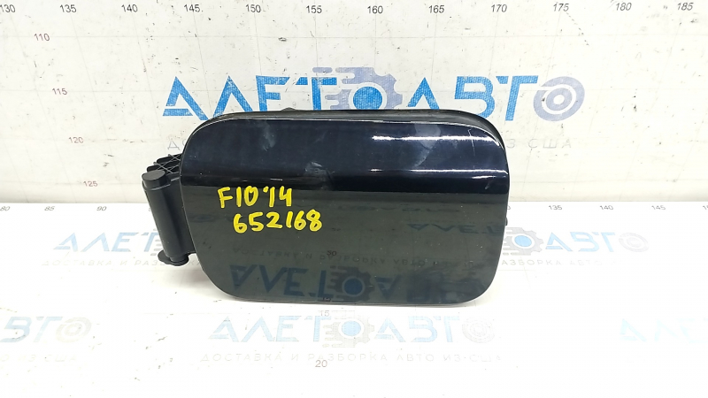 Fuel filler flap with housing BMW 5 F10 11-16 torn seal