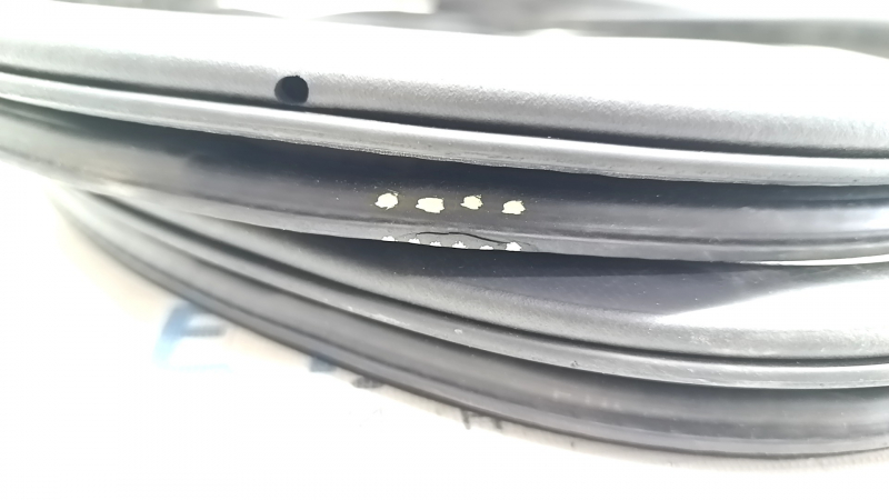 Door seal rear right BMW 5 F10 11-16 tear