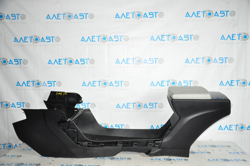 Central console armrest and cup holders Tesla Model S 12-15 pre-restored, black leather, wood insert, gray armrest, needs cleaning, scratches, dents Used
