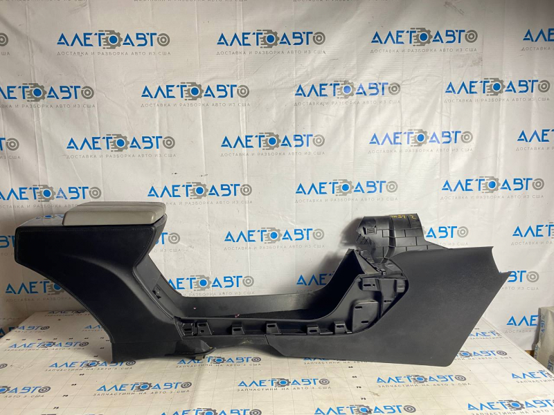 Central console armrest and cup holders Tesla Model S 12-15 pre-restored, black leather, wood insert, gray armrest, needs cleaning, scratches, dents Used