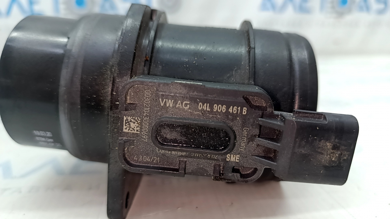 Air flow meter VW Passat 20-22 2.0T with housing used