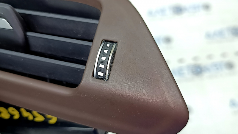 B-pillar air duct deflector right BMW X7 G07 19-22 Mokka, corrosion