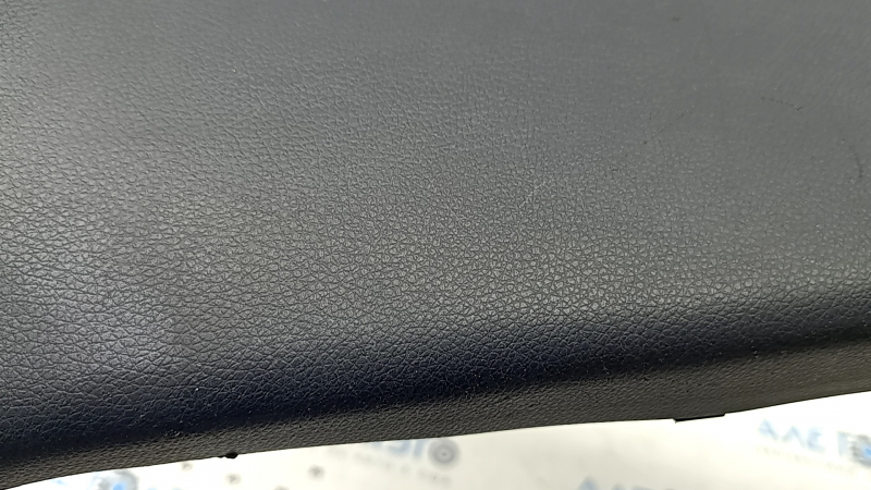 Center pillar trim lower left Honda HR-V 16-22 black, scratches