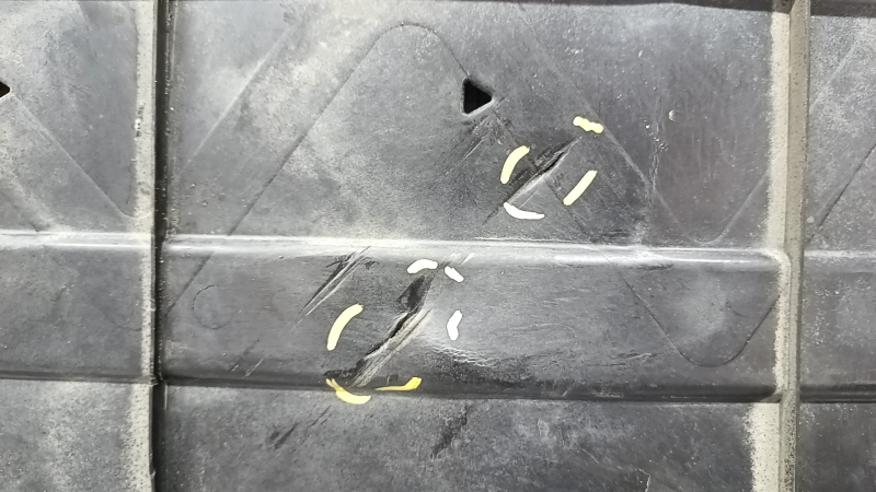 Underbody protection rear right BMW X7 G07 19-22 tears