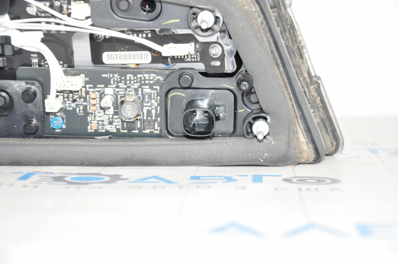 Light inside trunk door right Tesla Model S 12-20 scratches, in black film