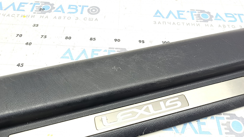 Door sill trim front left Lexus RX350 RX450h 10-15 black with chrome trim, bump, scratches