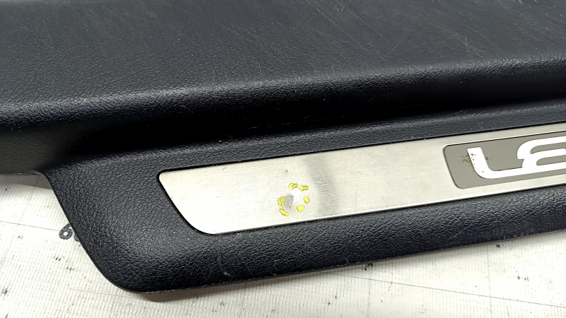 Door sill trim front left Lexus RX350 RX450h 10-15 black with chrome trim, bump, scratches