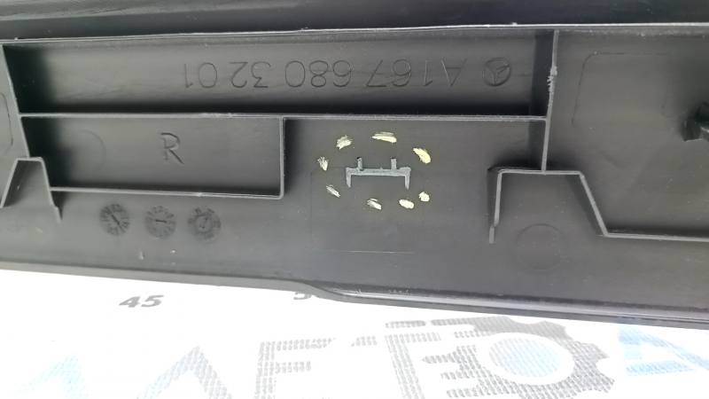 Door sill trim inner front right Mercedes W167 GLE 350 450 20-23 black, broken fasteners, scratches