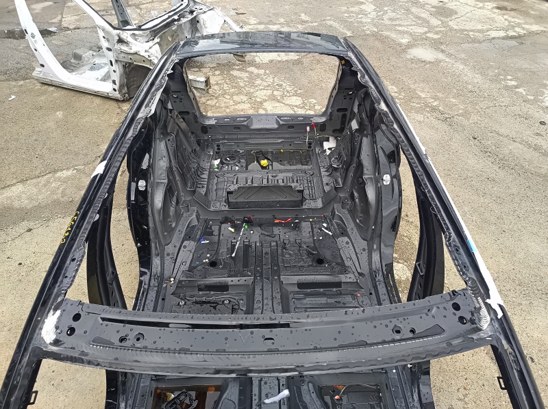 Metal roof Mercedes W167 GLE 350 450 20-23 for panoramic, on the body, bumps, dents