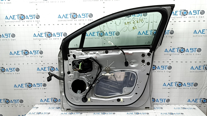 Door assembly front right Ford Fusion mk5 13-20 hybrid, silver UX, bumps, dents