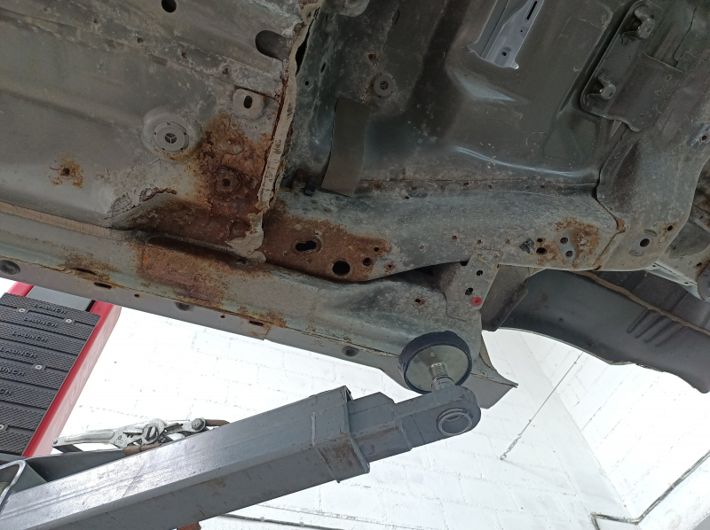 Quarter wing rear right Ford Fusion mk5 13-20 on the body, silver, rusty, bumps