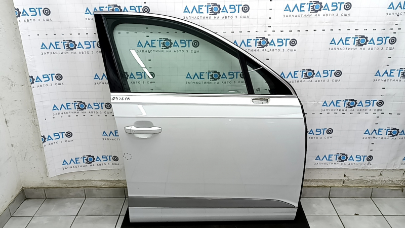 Door assembly front right Audi Q7 16-19 aluminum, keyless, white LS9R, butt