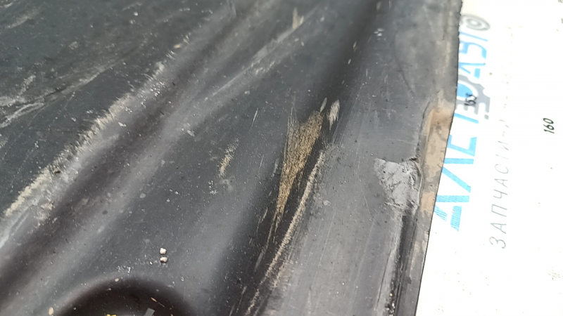 Right underbody protection VW Passat b7 12-15 USA tear in fastening, abrasions