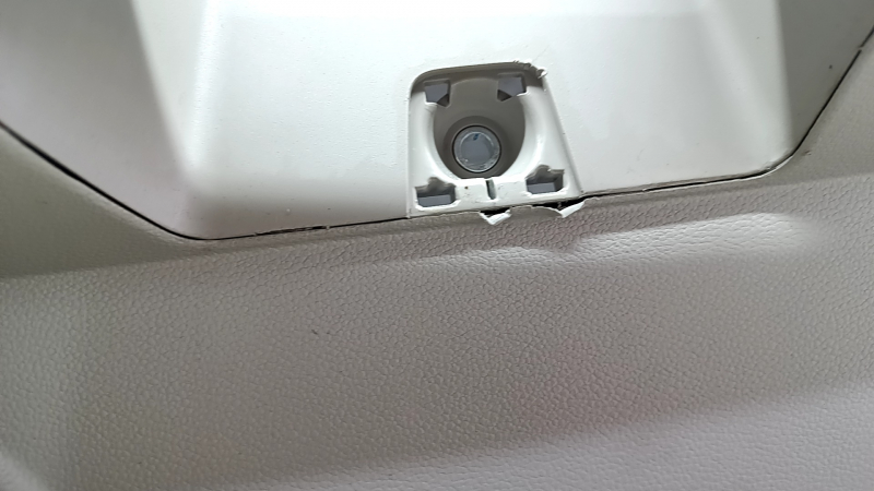 Door trim card front left VW Atlas 18- gray, armrest gray leather, insert under dark wood, gray molding, with tweeter, for cleaning, scratches