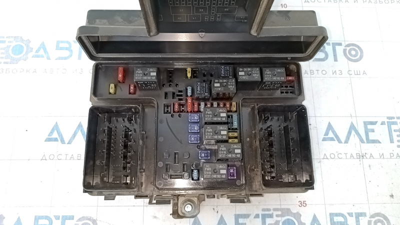 Lincoln MKX 16-18 Underhood Fuse Box Broken Fastener